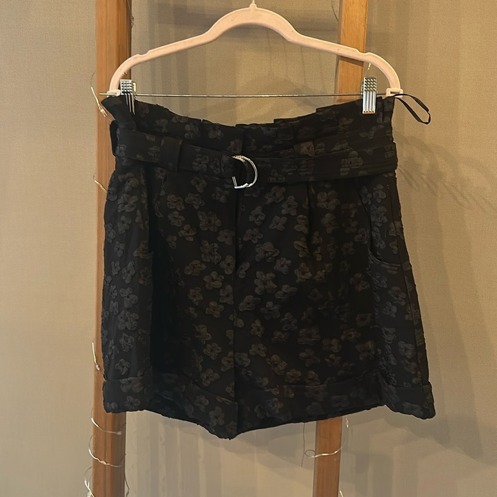 GRACIA PAPERBAG FLORAL SHORT
